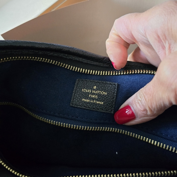 Handbag - Picture 4 of 8